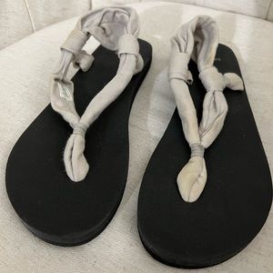 Sanuk Yoga Slings